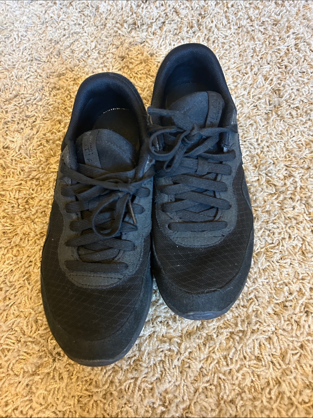 Nike Men's Black Low-Top Athletic Sneakers
